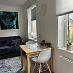 Apartment Ally's Urban Cozy Juhkentali 42 Near Centre Airport Next To Bus Station *