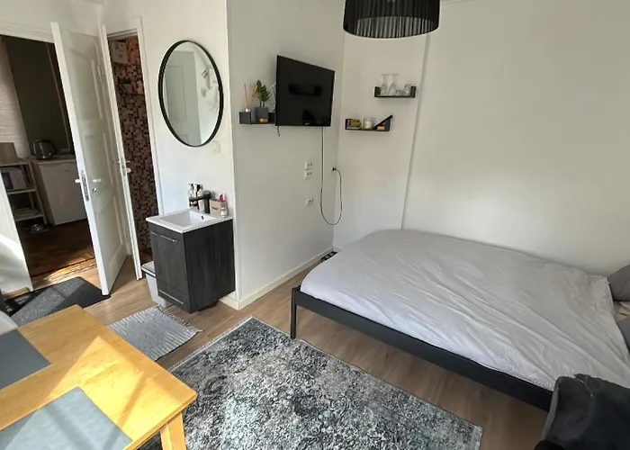 Apartament Ally's Urban Cozy Juhkentali 42 Near Centre Airport Next To Bus Station *