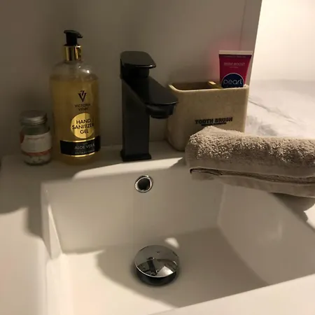 Апартаменты Ally's Urban Cozy Juhkentali 42 Near Centre Airport Next To Bus Station