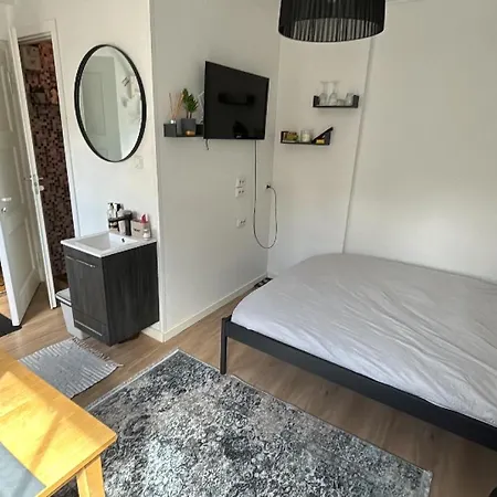 아파트 Ally's Urban Cozy Juhkentali 42 Centre Airport Next To Bus Station *
